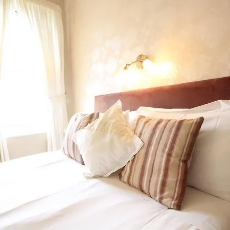 The Paragon - Guest 4* Scarborough