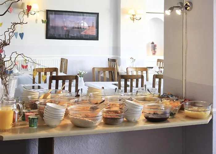 Гостевой дом The Paragon - Guest Скарборо