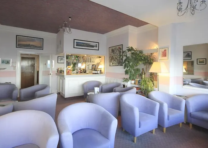 Guest house The Paragon - Guest Accommodation