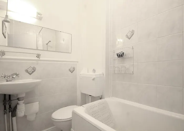 בית הארחה The Paragon - Guest 4*